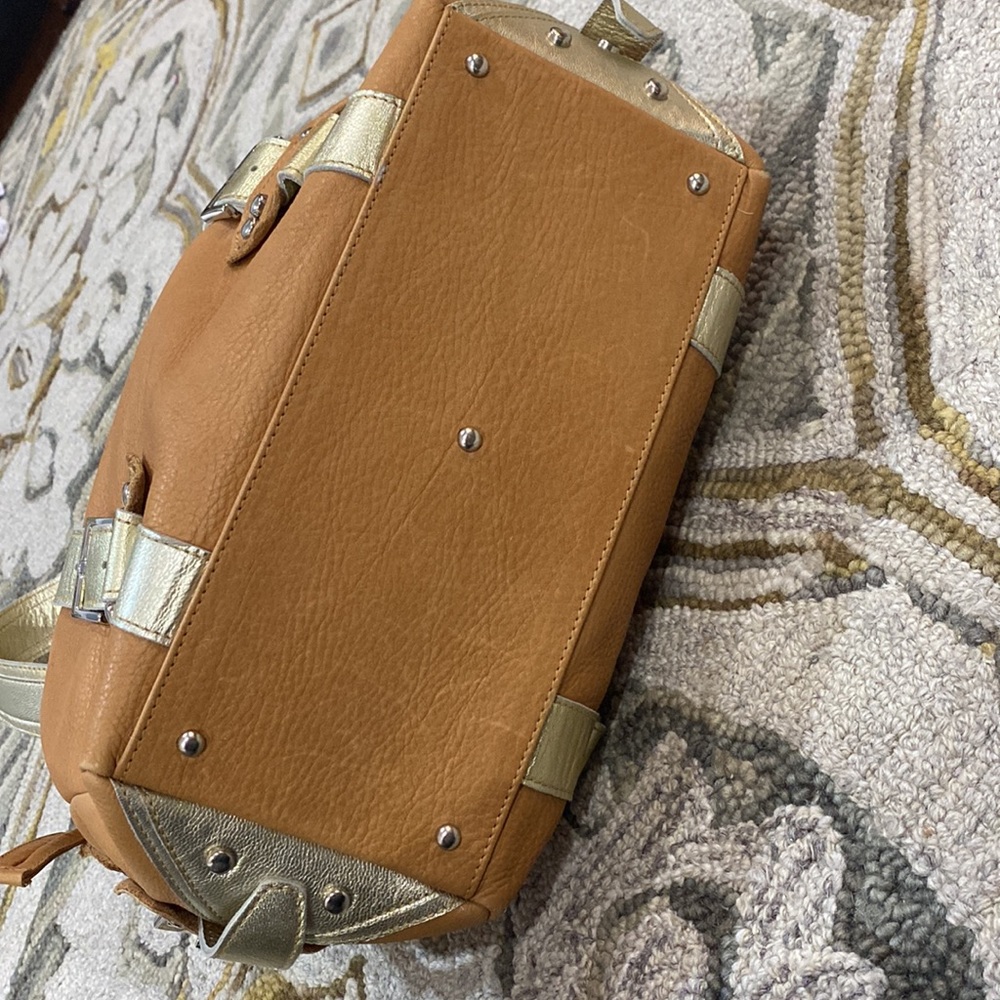 💕 Gustto tan gold Italian leather large satchel bag gorgeous 💕 - Picture 7 of 16